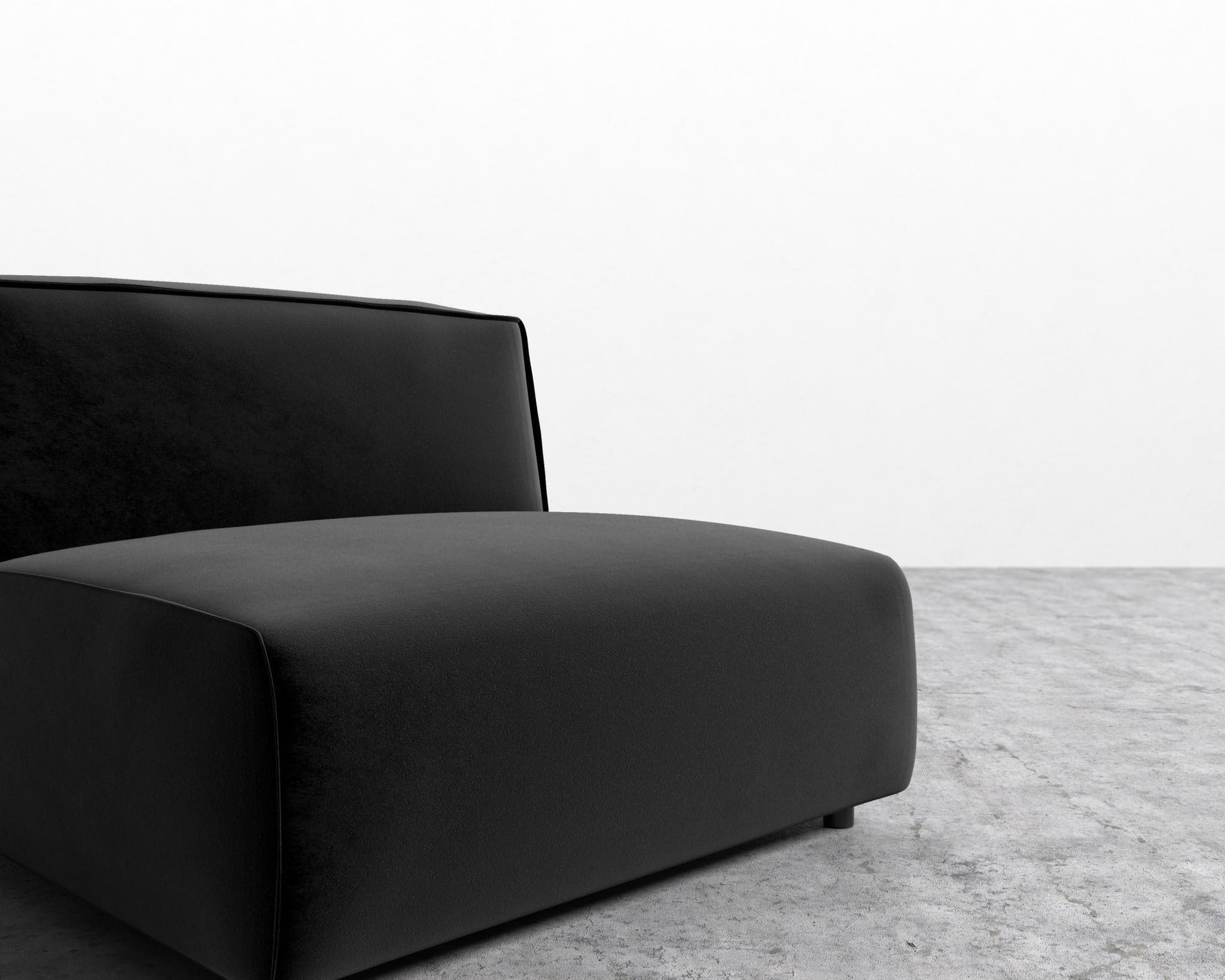 Arya Armless view 14