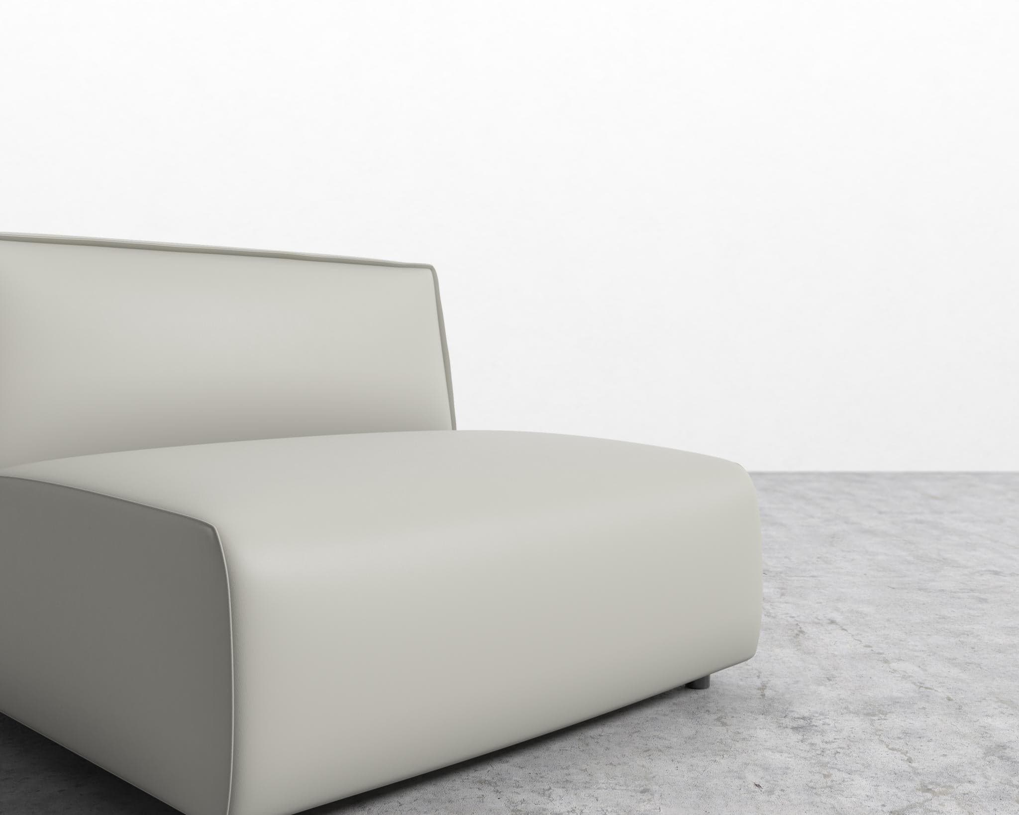 Arya Armless view 34