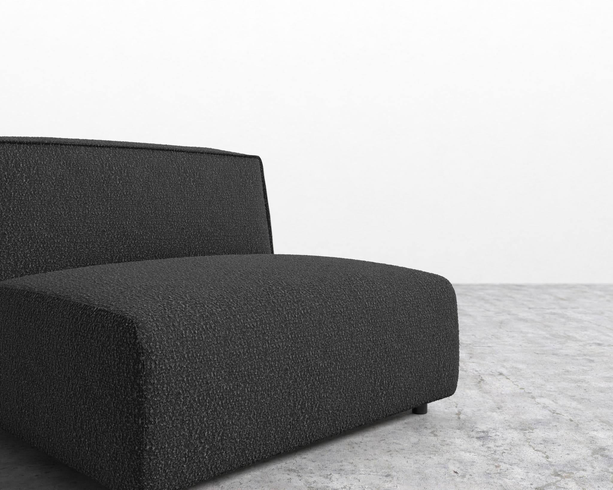 Arya Armless view 37