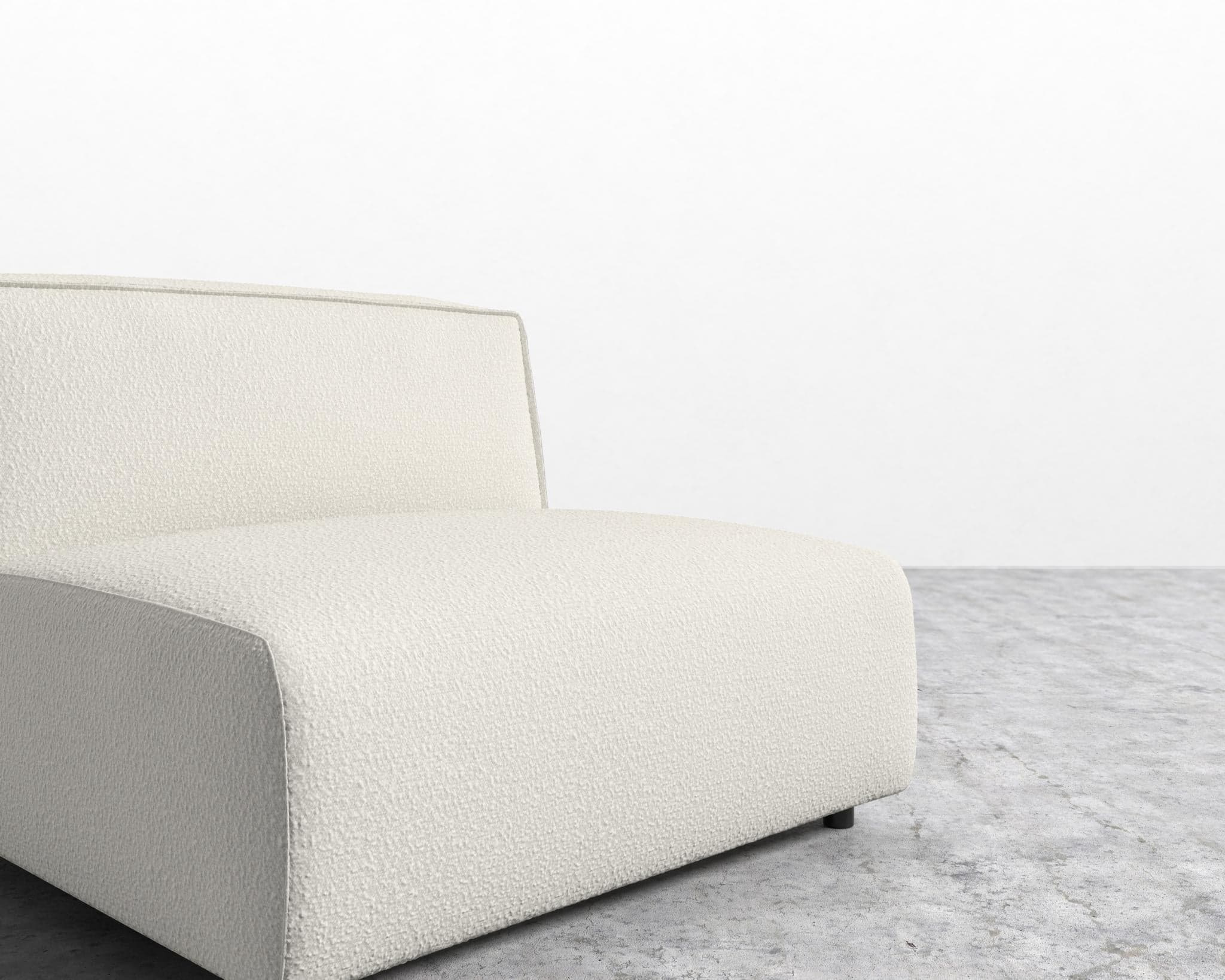 Arya Armless view 41