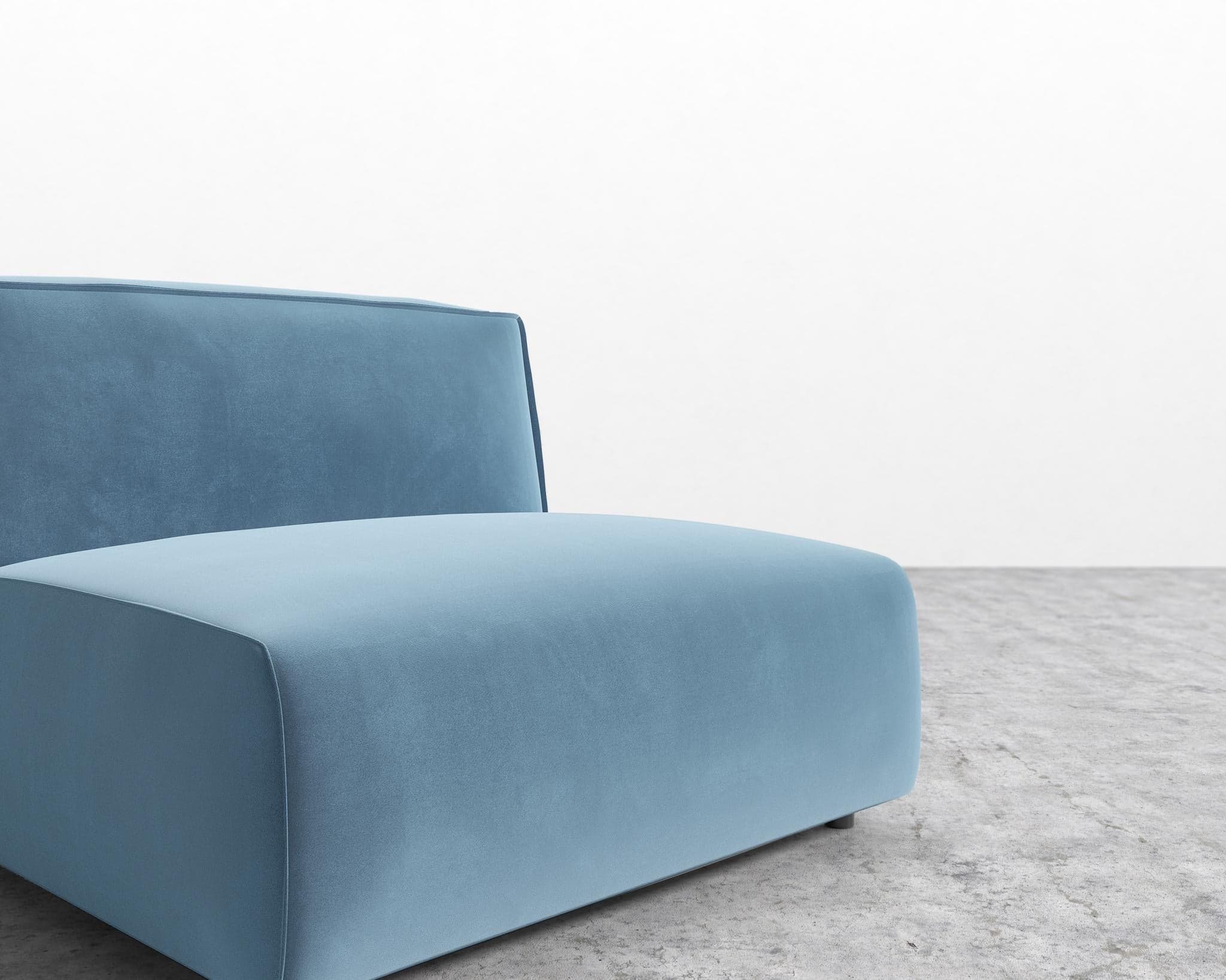 Arya Armless view 81