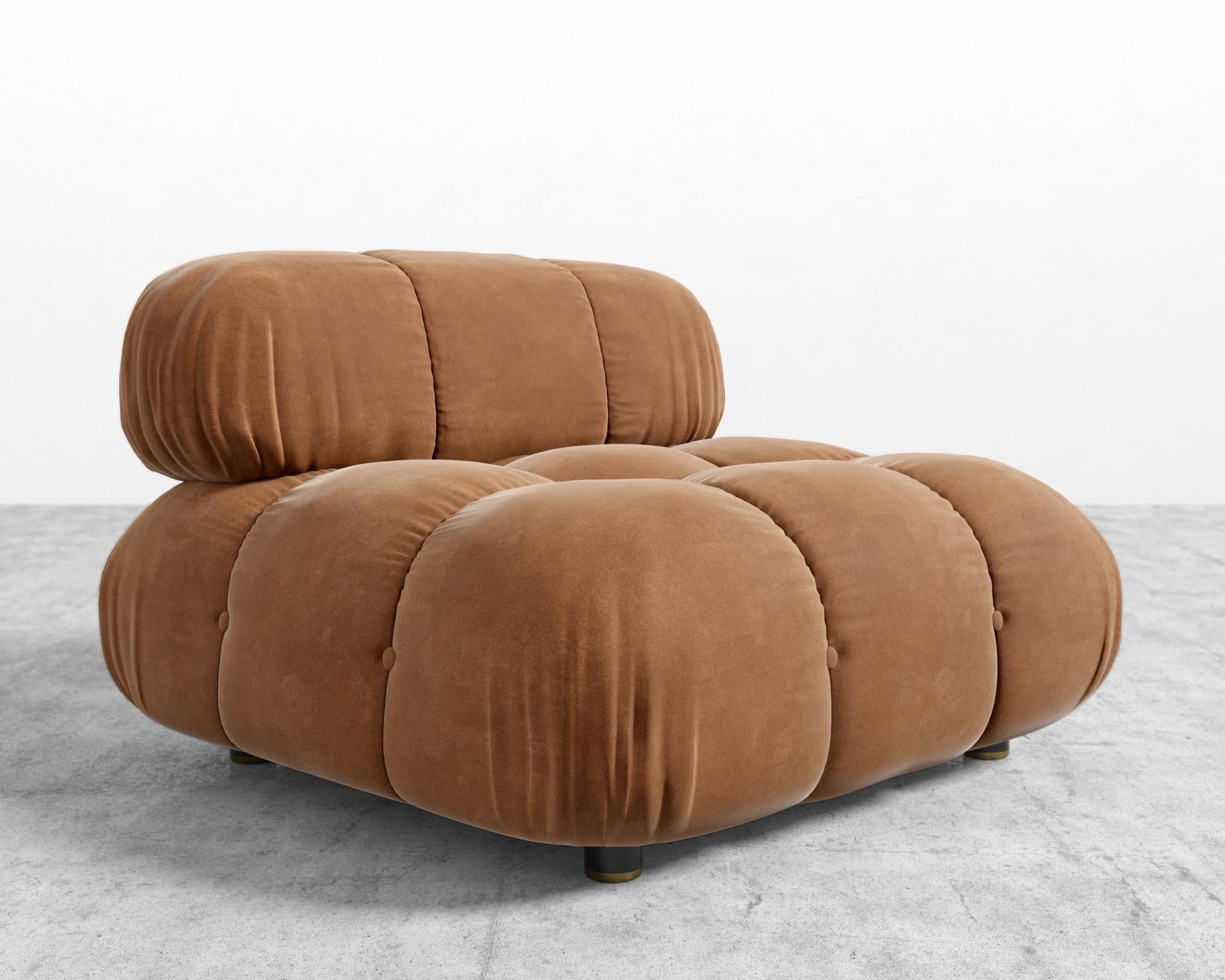 Belia Armless view 32