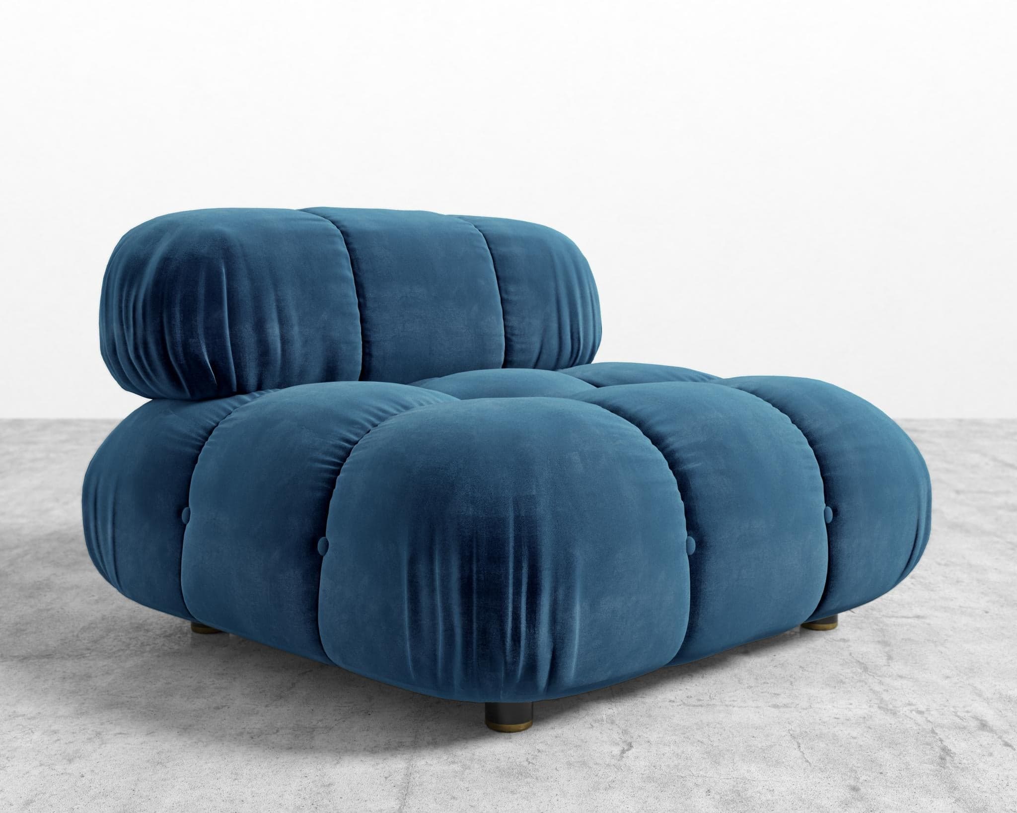 Belia Armless view 36