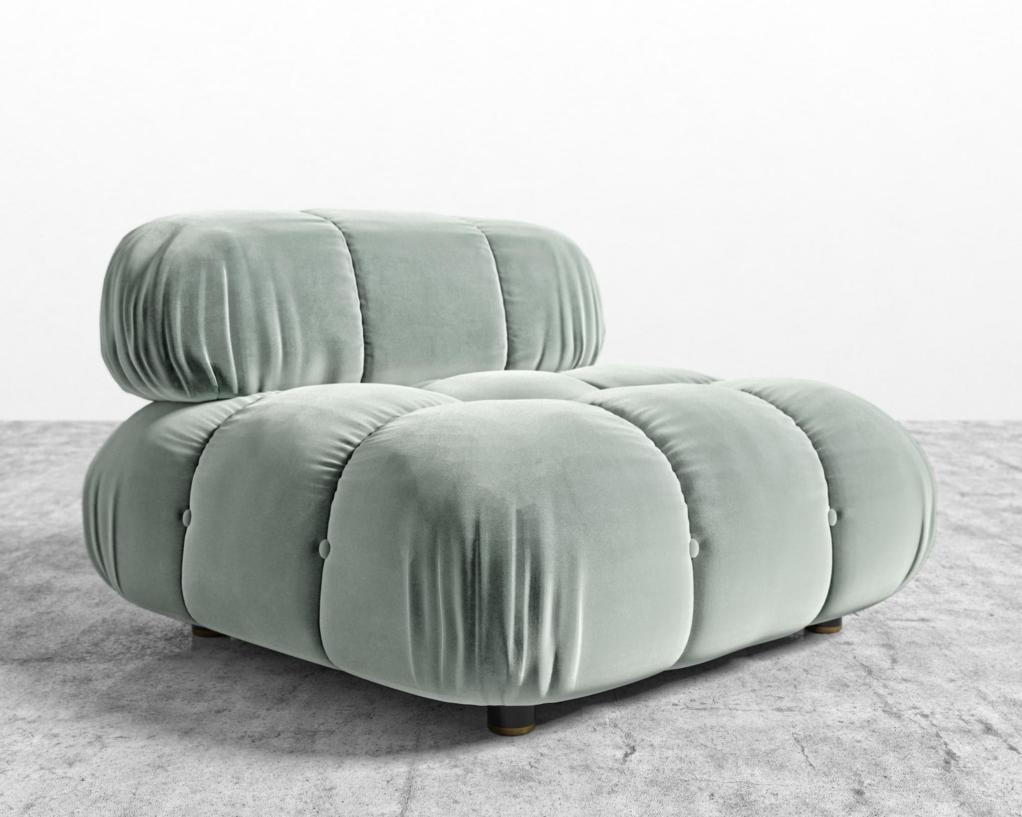 Belia Armless view 52