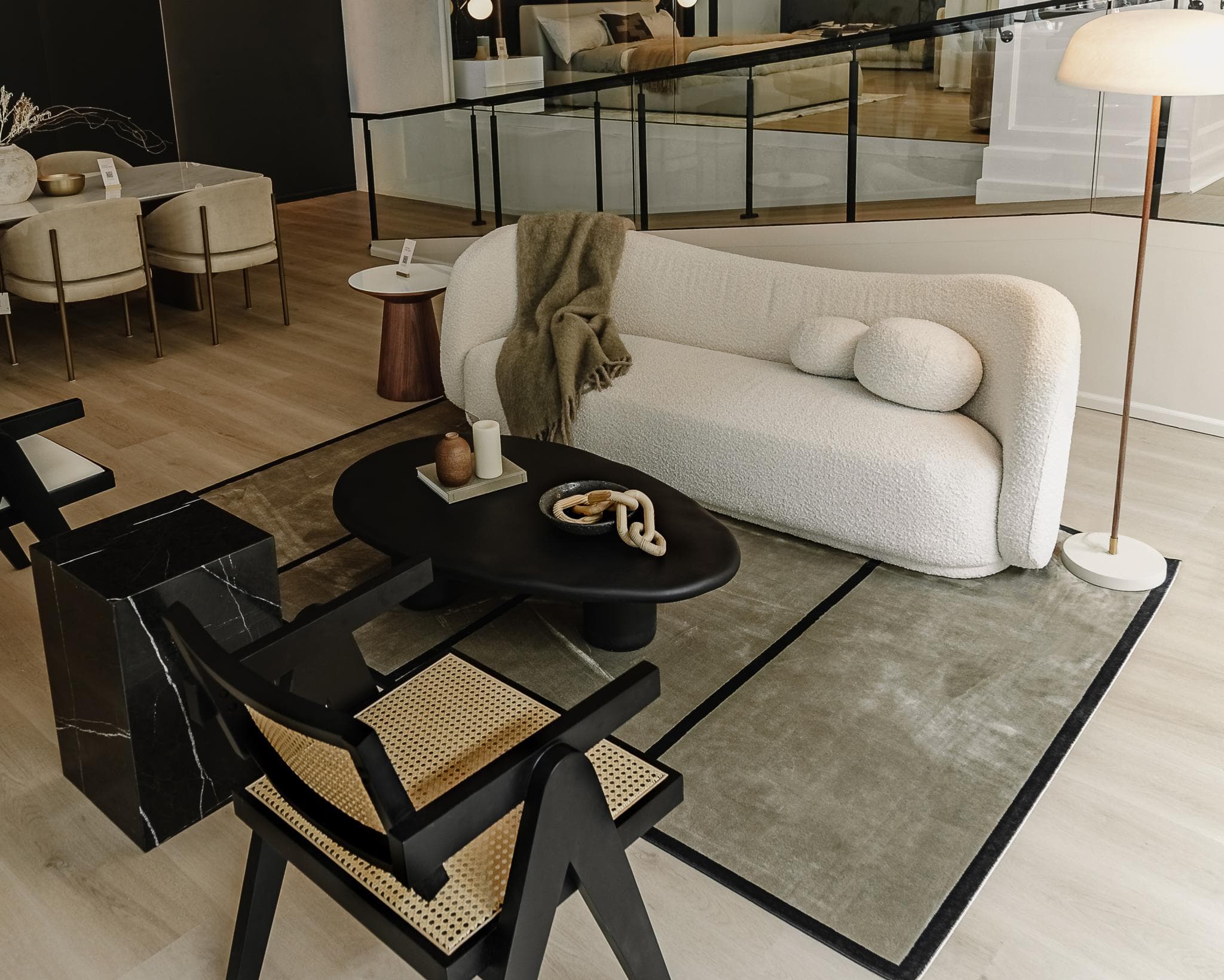 Javert Armchair view 5