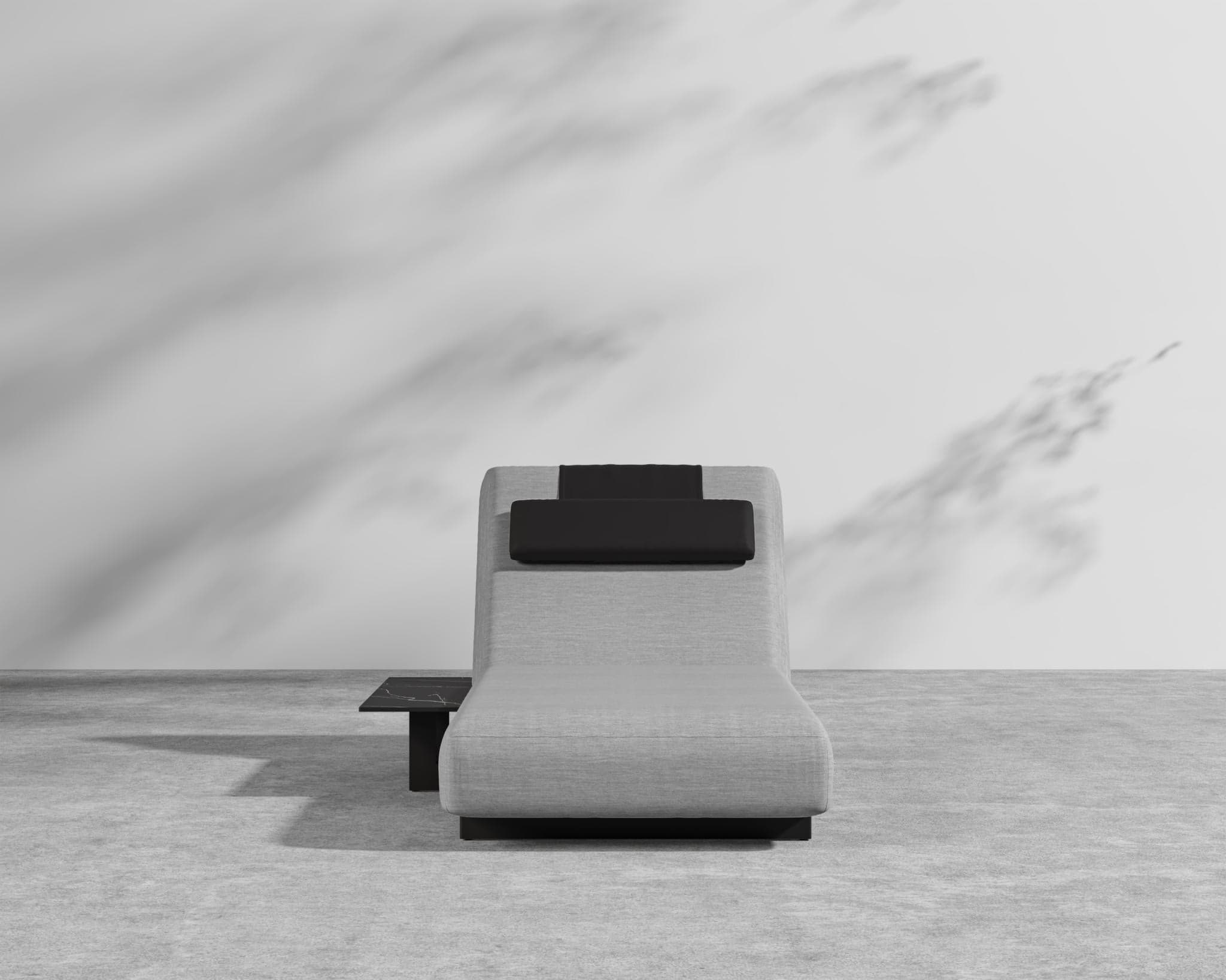 Florian Outdoor Lounger